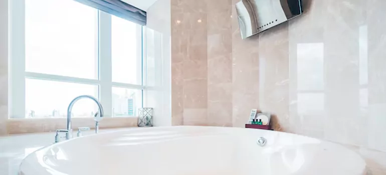 Bathroom Window Coverings in Mission Industrial, ON