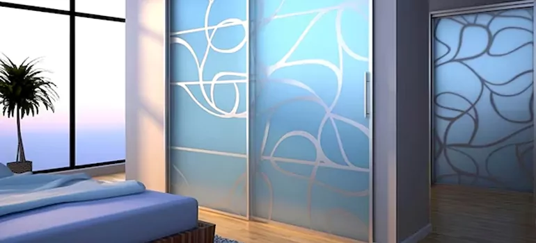 Frosting Glass Cabinet Doors in Logan - C.P.R, ON